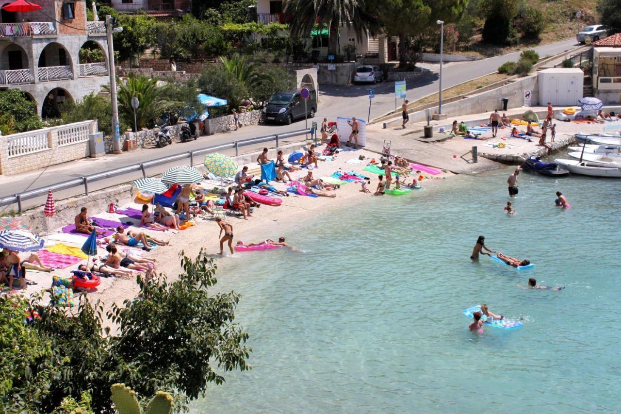 Apartments With A Parking Space Mavarstica, Ciovo - 12435 Trogir Buitenkant foto