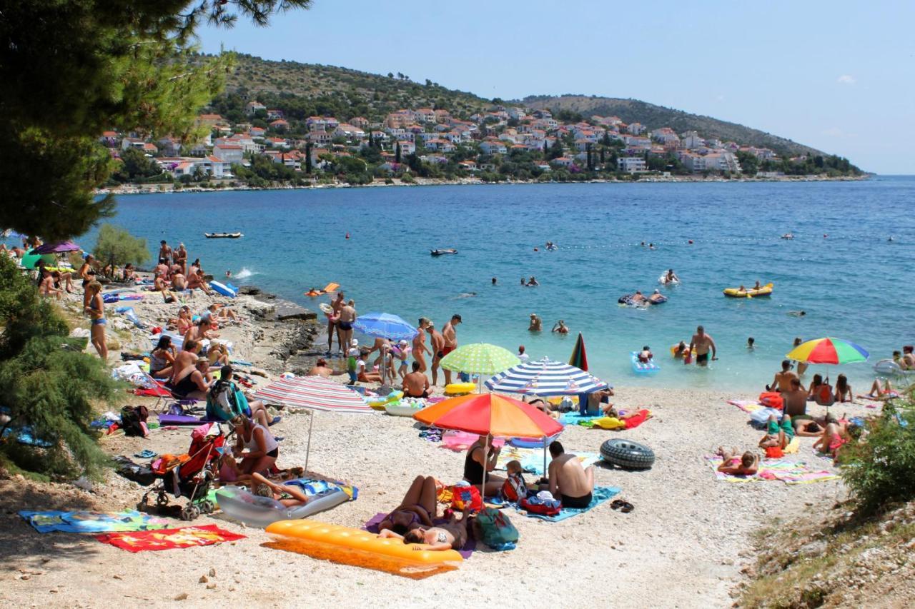 Apartments With A Parking Space Mavarstica, Ciovo - 12435 Trogir Buitenkant foto