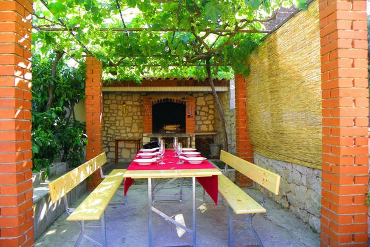 Apartments With A Parking Space Mavarstica, Ciovo - 12435 Trogir Buitenkant foto